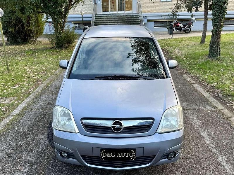 Usata Opel Meriva Enjoy 90 CV (66 kW) 2010 Grigio Monovolume
