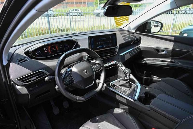 Usata Peugeot 3008 Allure 131 CV (96 kW) 2022 Grigio SUV