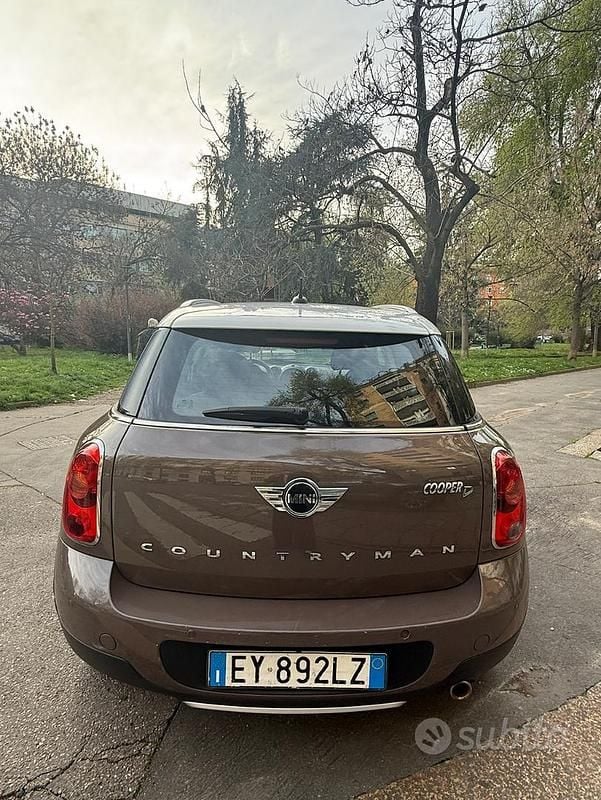 Usata Mini Cooper D Countryman 111 CV (81 kW) 2015 Marrone SUV