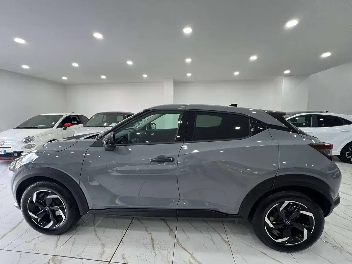 Używany Nissan Juke Acenta 114 KM (83 kW) 2025 Srebrny SUV