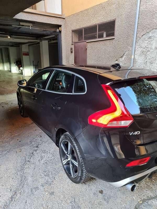 Usata Volvo V40 R-Design 120 CV (88 kW) 2017 Berlina