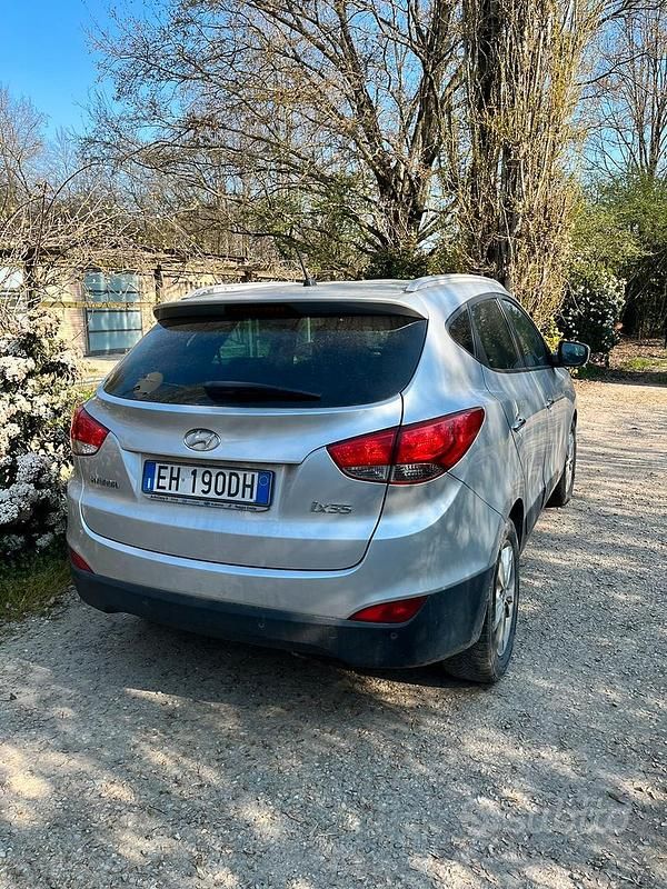 Usata Hyundai ix35 135 CV (99 kW) 2012 Grigio SUV