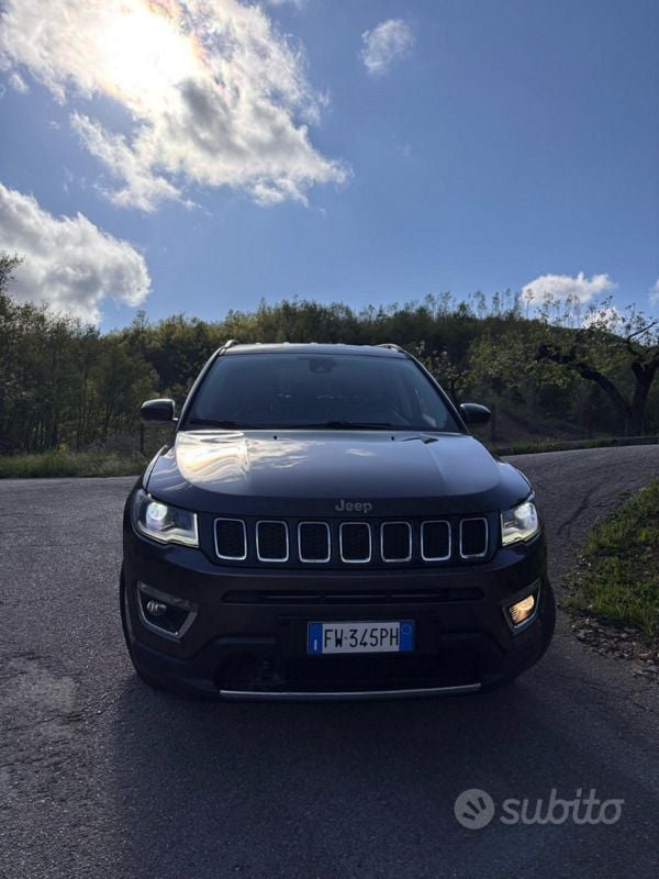 Usata Jeep Compass Limited 140 CV (102 kW) 2019 Grigio SUV