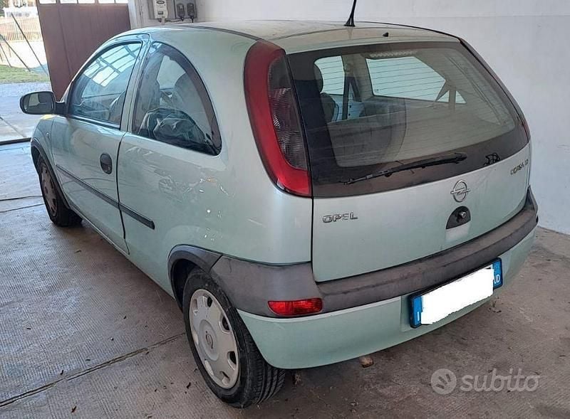 Usata Opel Corsa 75 CV (55 kW) 2002 Utilitaria