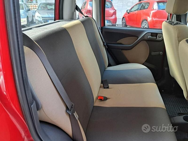 Usata Fiat Panda 4x4 Climbing 69 CV (50 kW) 2009 Rosso Utilitaria