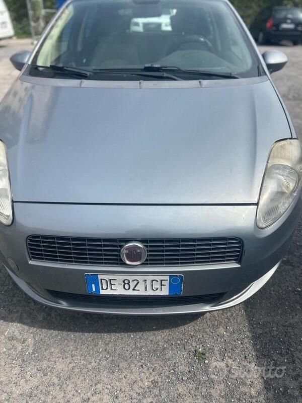 Usata Fiat Grande Punto 120 CV (88 kW) 2007 Grigio Utilitaria