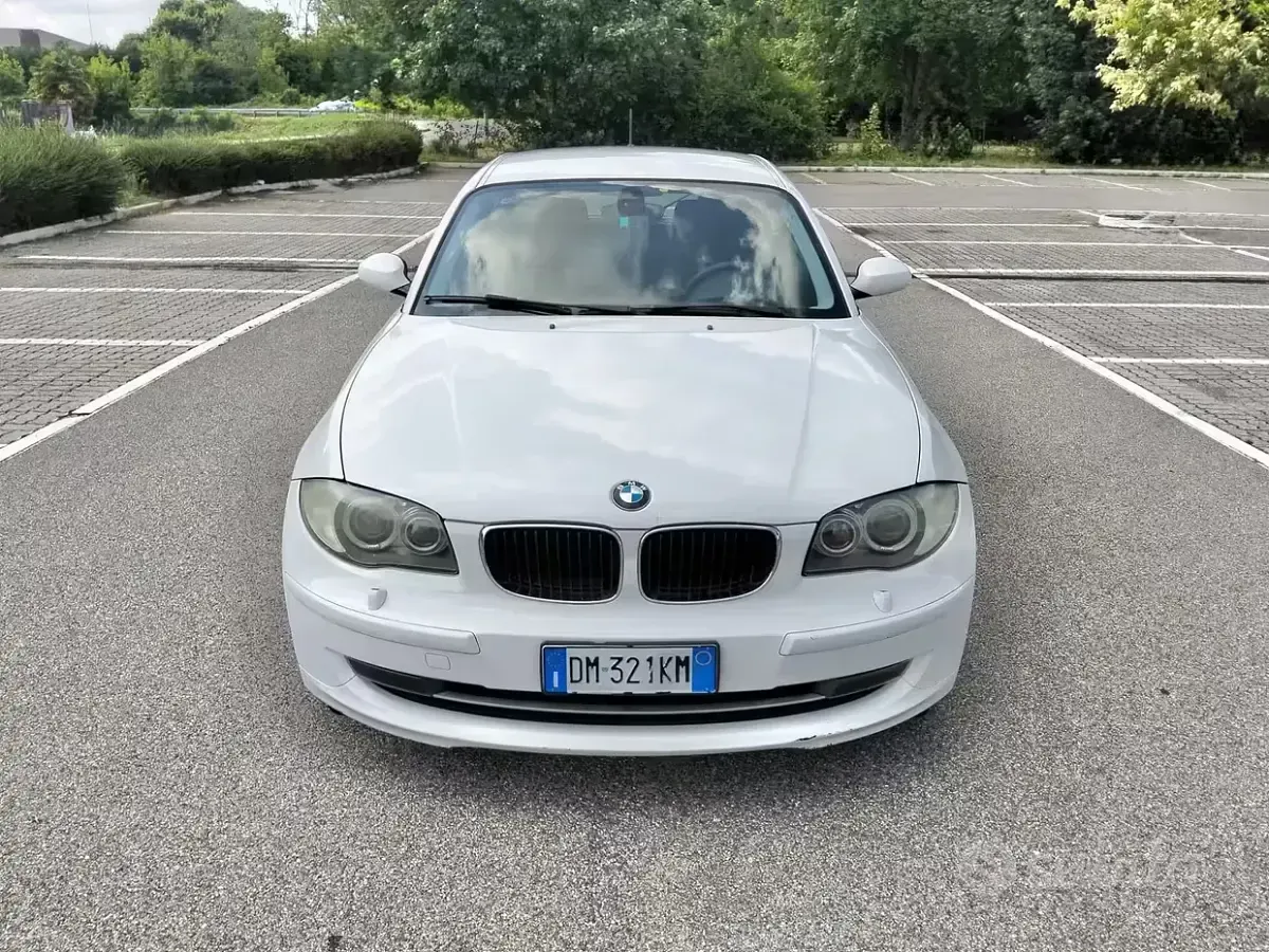 Usata BMW 116 116 CV (85 kW) 2007 Bianco Utilitaria