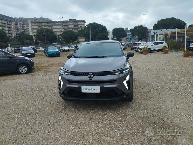 Usata Renault Captur Techno 91 CV (66 kW) 2025 Grigio SUV