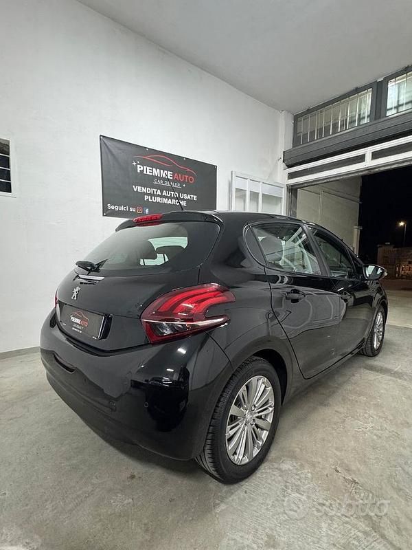 Usata Peugeot 208 2019 Utilitaria