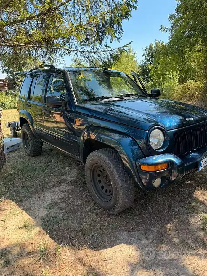 Usata Jeep Cherokee 150 CV (110 kW) 2003 SUV