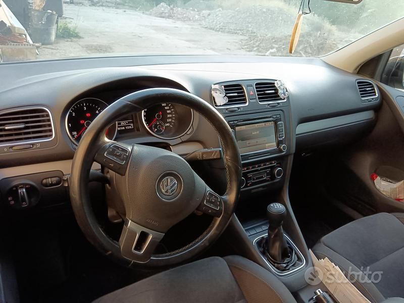 Usata VW Golf VI 140 CV (102 kW) 2012 Grigio Utilitaria