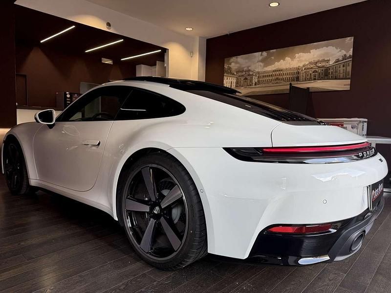 Usata Porsche 911 Carrera 394 CV (289 kW) 2024 Bianco Coupé