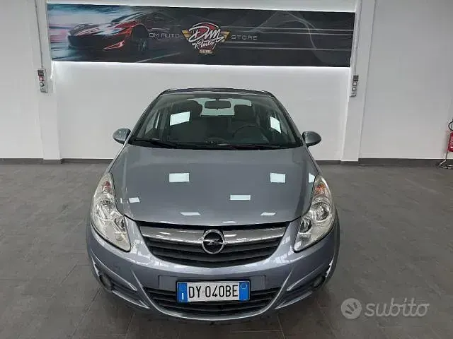 Używany Opel Corsa Cosmo 80 KM (58 kW) 2009 Szary Hatchback
