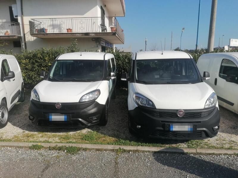 Bianco Usata 2018 Fiat Doblò Monovolume | 7500 € (Buon prezzo) - Immagine 1/4