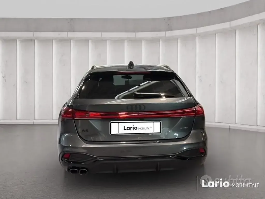 Usata Audi A5 S-Line 204 CV (150 kW) 2025 Grigio medio Station wagon