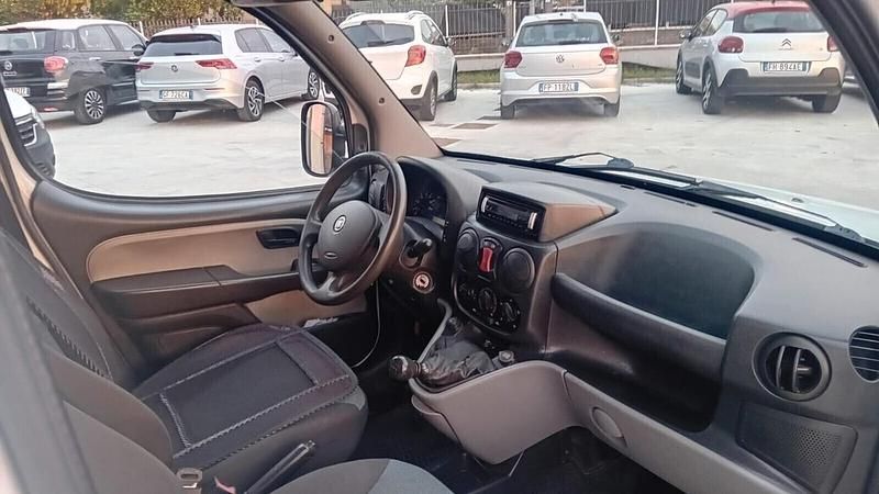 Käytetty Fiat Doblò 103 HP (75 kW) 2008 Valkoinen Tila-auto