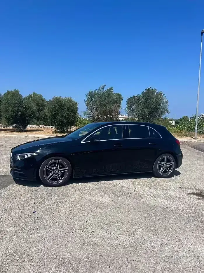 Usata Mercedes A180 Premium 116 CV (85 kW) 2021 Nero Berlina