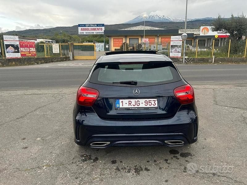 Usata Mercedes A200 Premium 136 CV (100 kW) 2017 Blu Berlina