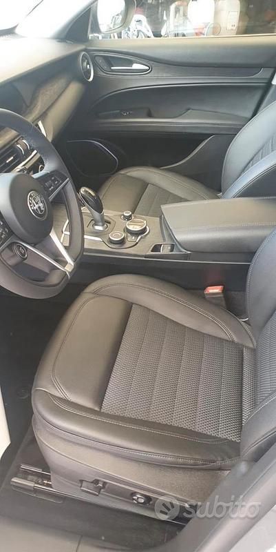 Usata Alfa Romeo Stelvio 210 CV (154 kW) 2020 Grigio SUV