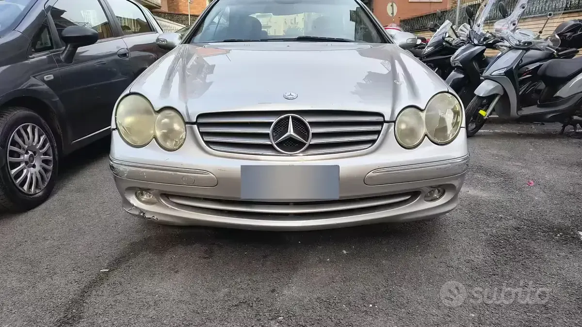 Usata Mercedes CLK270 170 CV (125 kW) 2004 Grigio Coupé