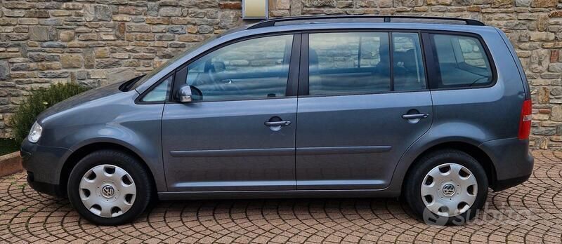Usata VW Touran 115 CV (84 kW) 2003 Grigio Monovolume