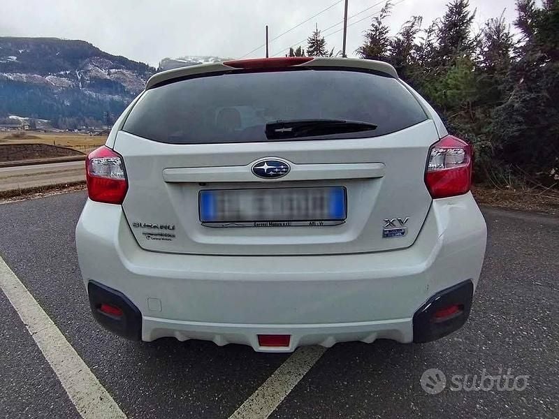 Usata Subaru XV Style 147 CV (108 kW) 2012 Bianco SUV