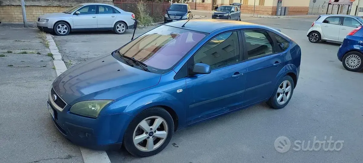 Usata Ford Focus 136 CV (100 kW) 2005 Blu Berlina