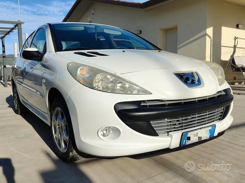 Usata Peugeot 206+ 60 CV (44 kW) 2012 Bianco Utilitaria