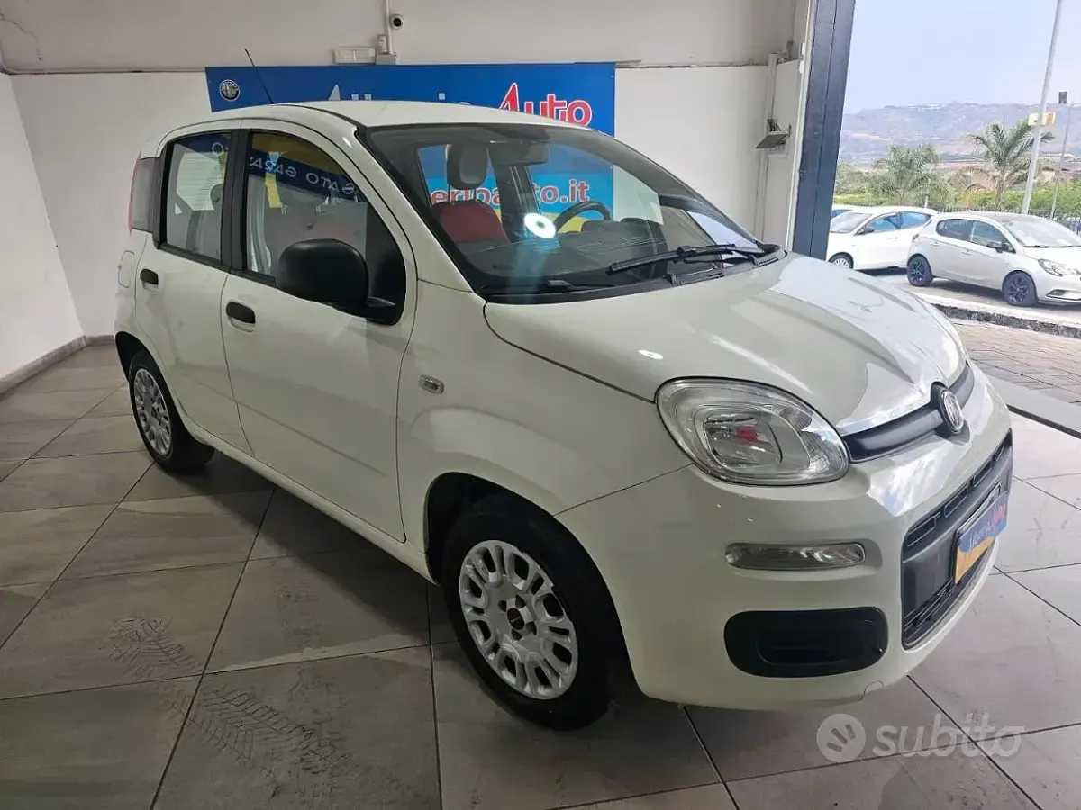 Usata Fiat Panda Easy 69 CV (50 kW) 2016 Bianco Utilitaria