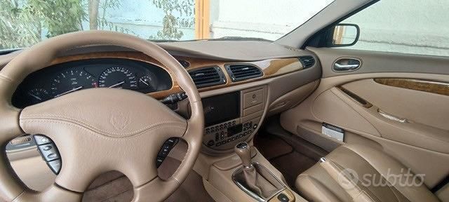 Usata Jaguar S-Type S 238 CV (175 kW) 1999 Bianco Berlina