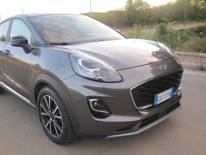 Usata Ford Puma Titanium 125 CV (91 kW) 2020 Grigio SUV