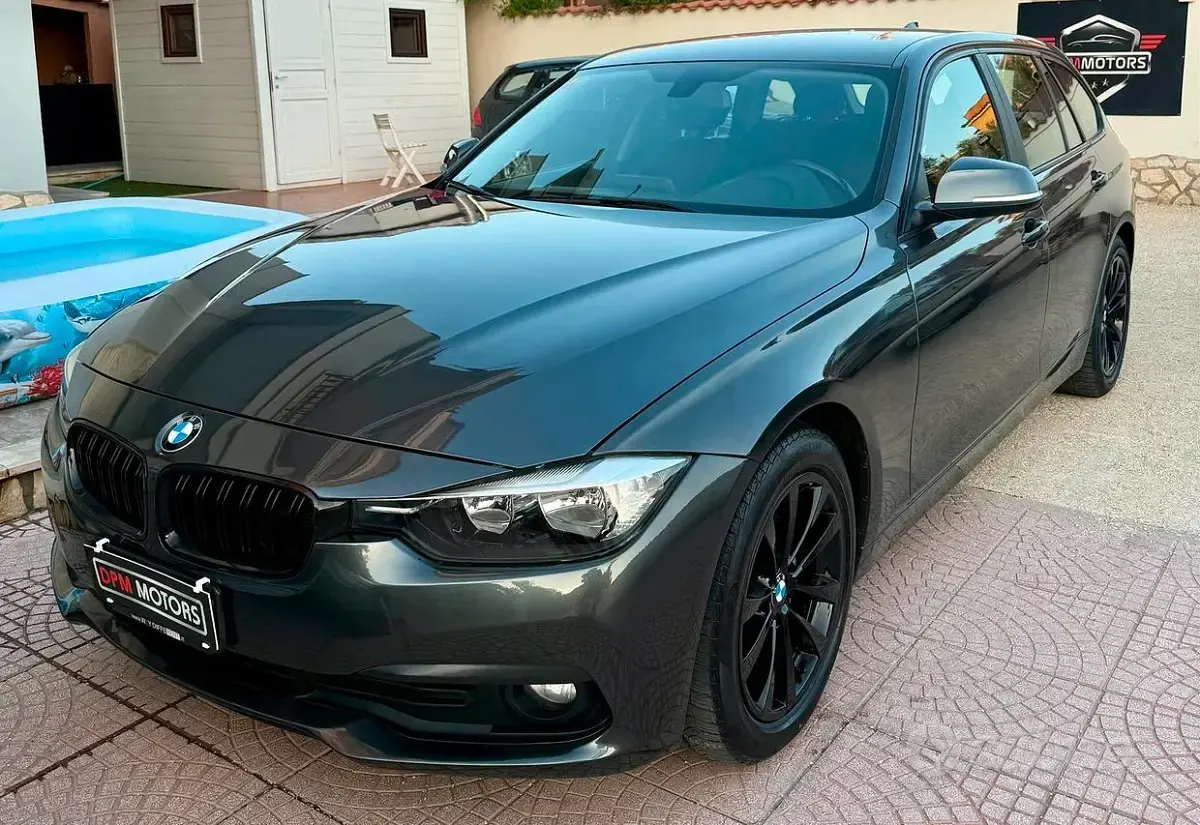 Usata BMW 320 Advantage 163 CV (119 kW) 2016 Grigio Station wagon