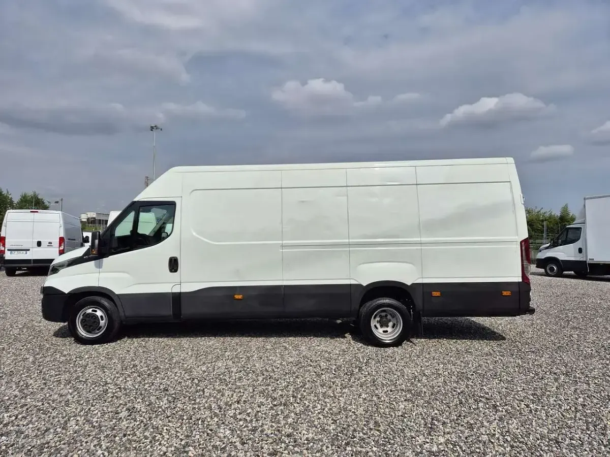 Usata Iveco Daily 160 CV (117 kW) 2017 Bianco Furgone