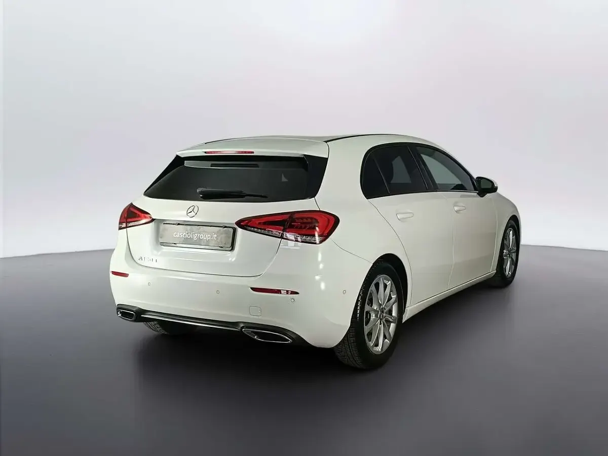 Usata Mercedes A180 116 CV (85 kW) 2019 Bianco Berlina