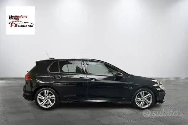 Usata VW Golf VIII R-line 150 CV (110 kW) 2022 Nero Berlina