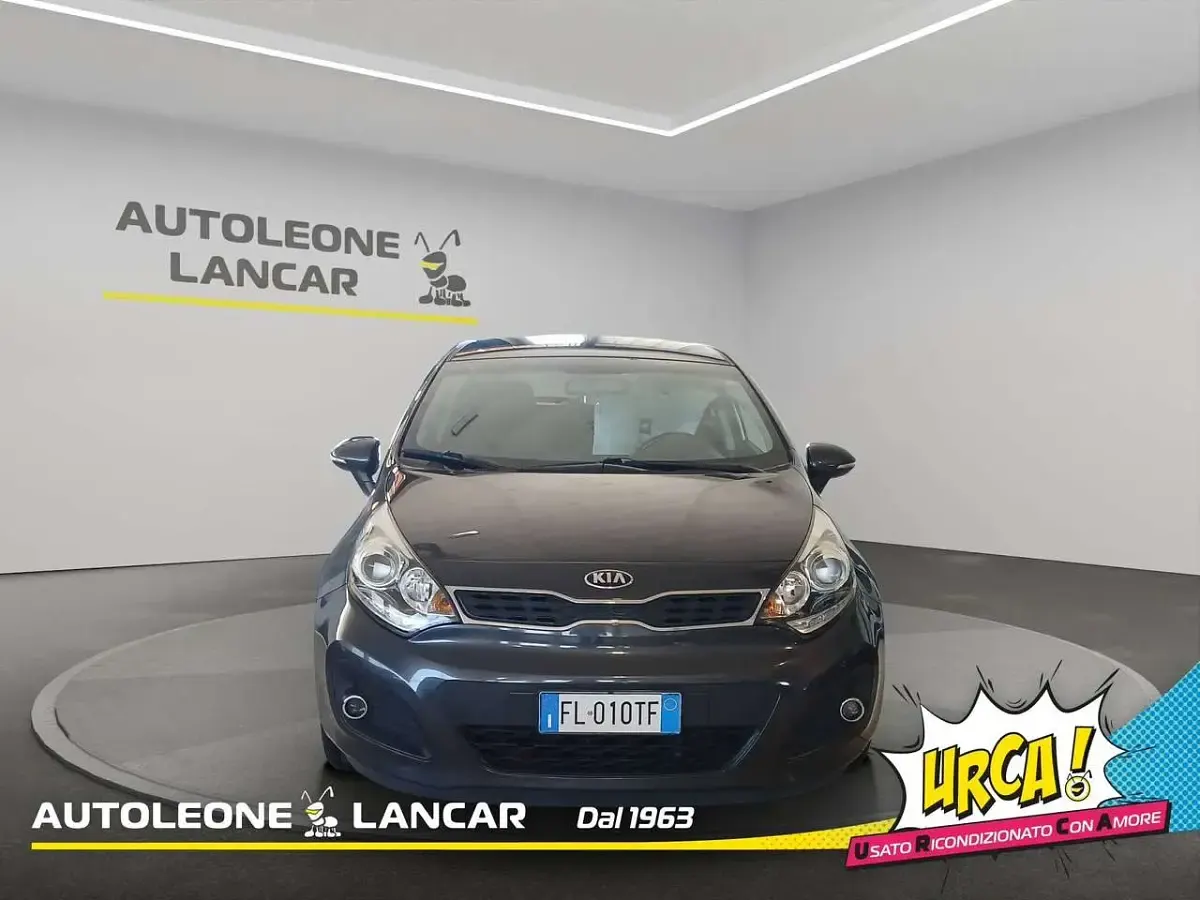 Usata Kia Rio 90 CV (66 kW) 2015 Grigio Berlina