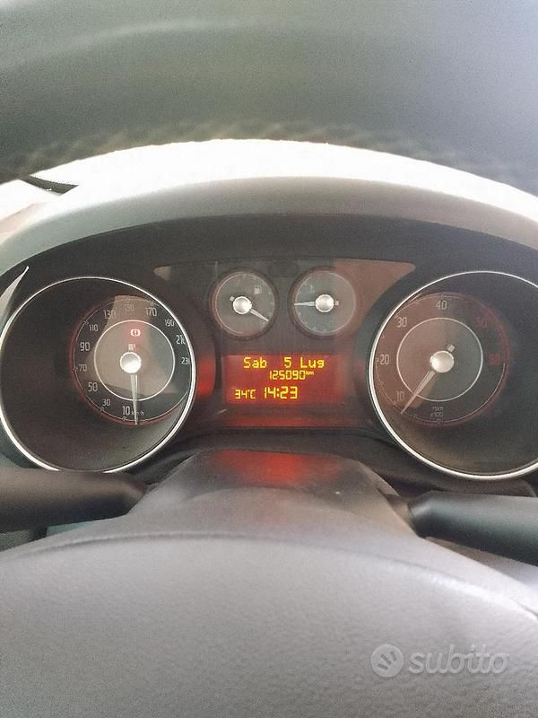 Usata Fiat Punto 95 CV (69 kW) 2016 Grigio Utilitaria