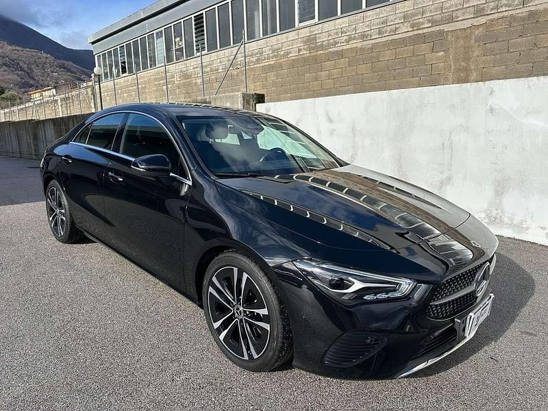 Usata Mercedes CLA200 Advanced 150 CV (110 kW) 2023 Nero cosmo Coupé