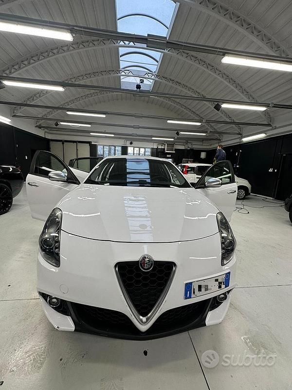 Usata Alfa Romeo Giulietta 120 CV (88 kW) 2018 Bianco Utilitaria