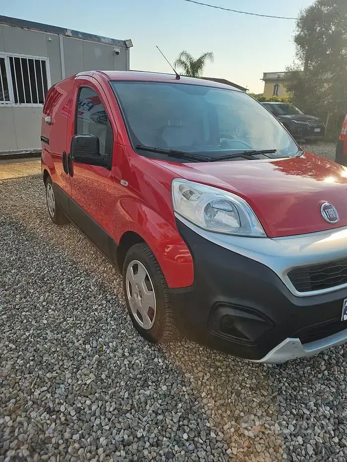 Usata Fiat Fiorino 95 CV (69 kW) 2016 Rosso Monovolume