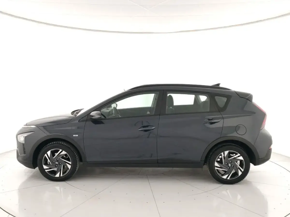 Usata Hyundai Bayon 101 CV (74 kW) 2022 Grigio metall. SUV
