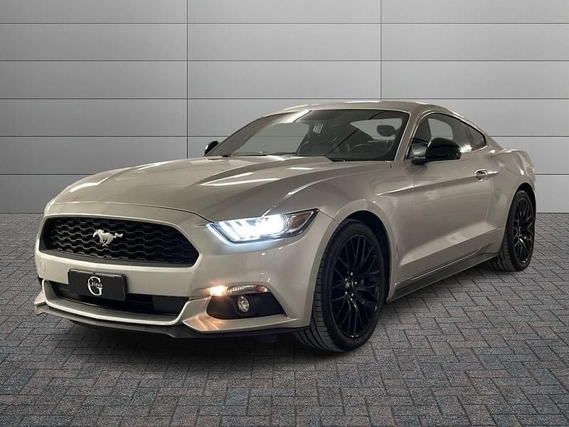 Usata Ford Mustang Fastback 317 CV (233 kW) 2018 Argento Coupé