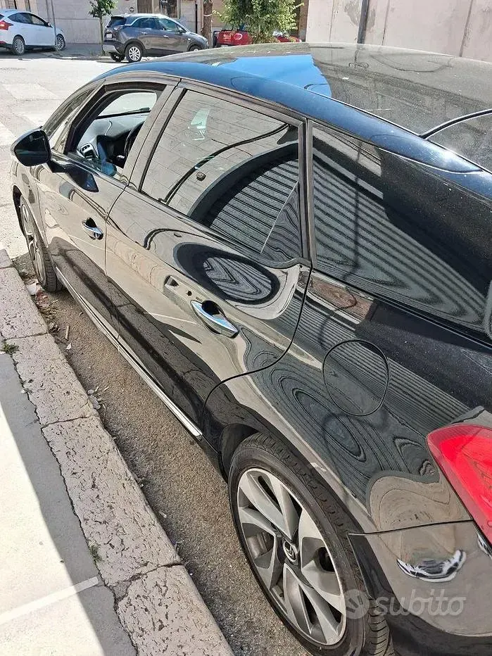 Usata Citroën DS5 2012 Nero Utilitaria