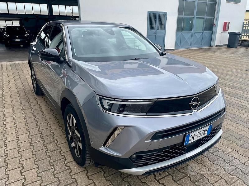 Usata Opel Mokka Elegance 110 CV (80 kW) 2023 Grigio SUV