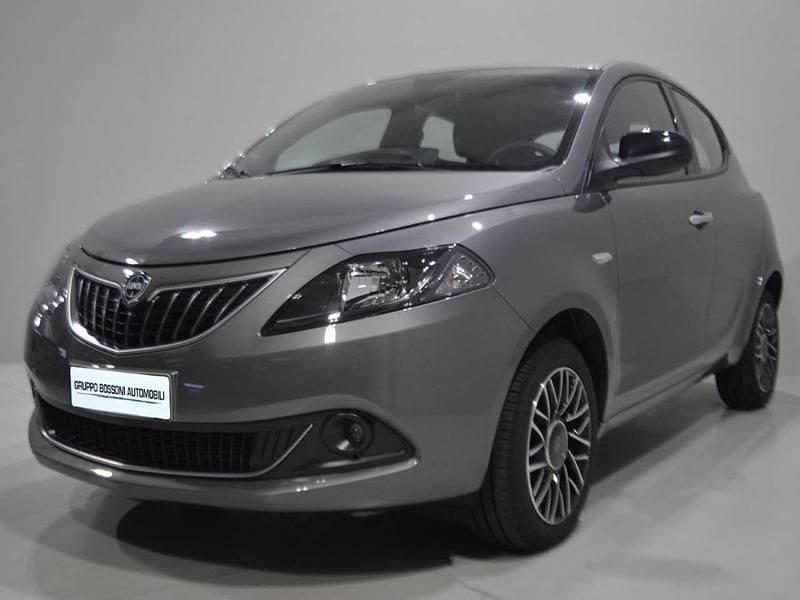 Grigio Usata 2024 Lancia Ypsilon S Due volumi | 14.300 € (Buon prezzo) - Immagine 1/4