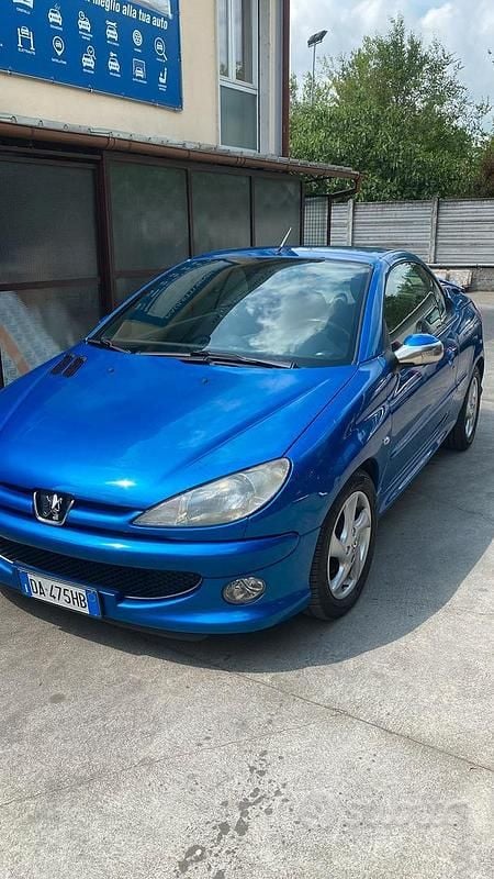 Begagnad Peugeot 206 CC 2003 Blå Cab