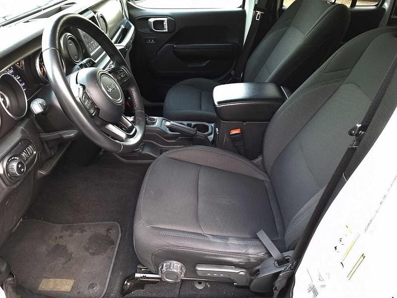 Usata Jeep Wrangler Unlimited Sport 200 CV (147 kW) 2020 Bianco SUV