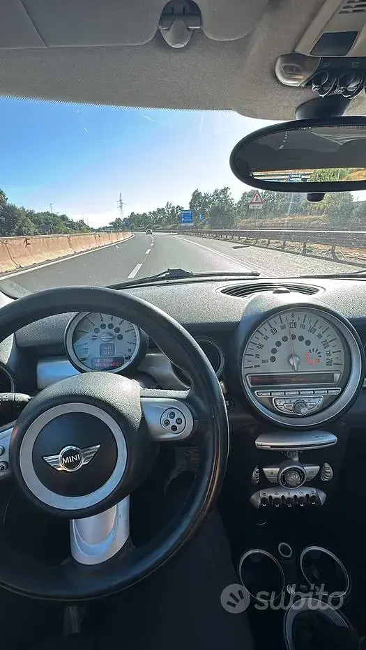 Usata Mini Cooper D 109 CV (80 kW) 2009 Utilitaria