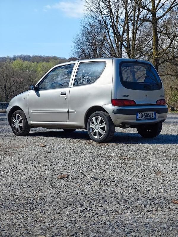 Usata Fiat 600 54 CV (39 kW) 2002 Grigio Utilitaria