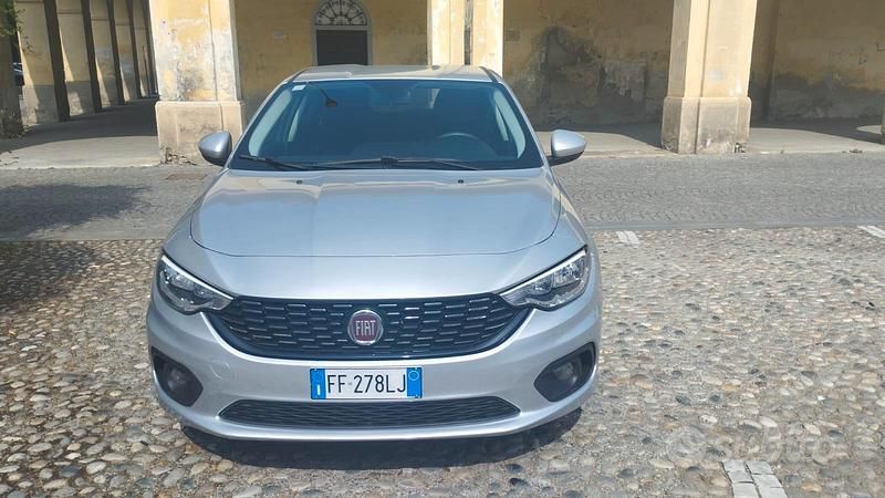 Usata Fiat Tipo 84 CV (61 kW) 2016 Grigio Utilitaria